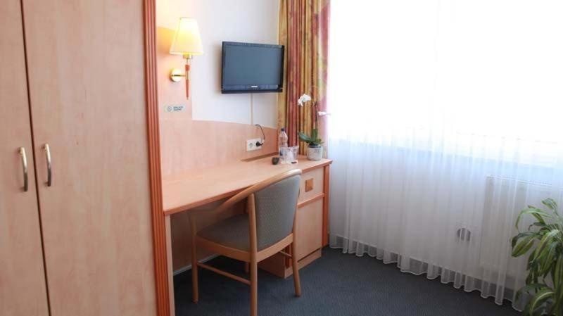 Hotel Wetterau - Self-Check-In Wölfersheim Екстериор снимка